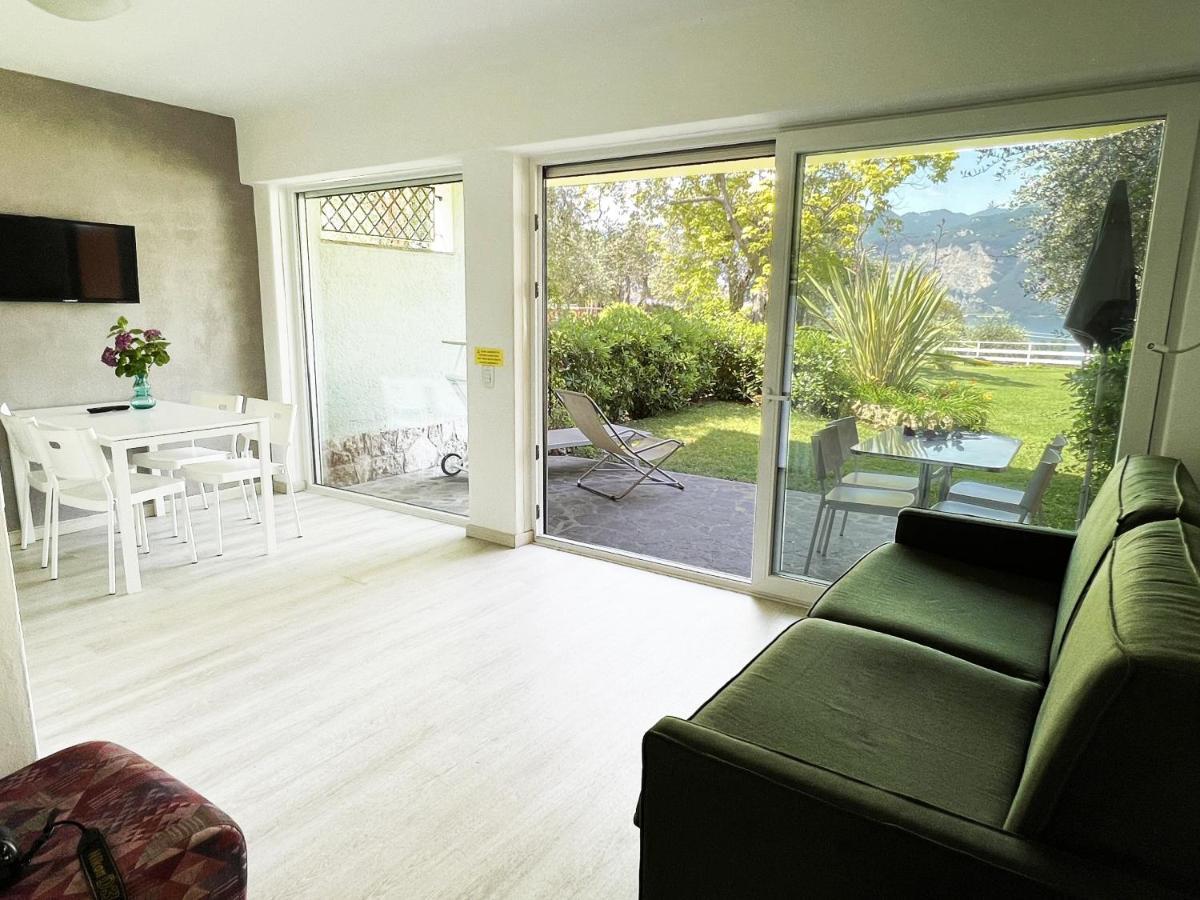 מאלצ'סינה Residence Parco Lago Di Garda מראה חיצוני תמונה