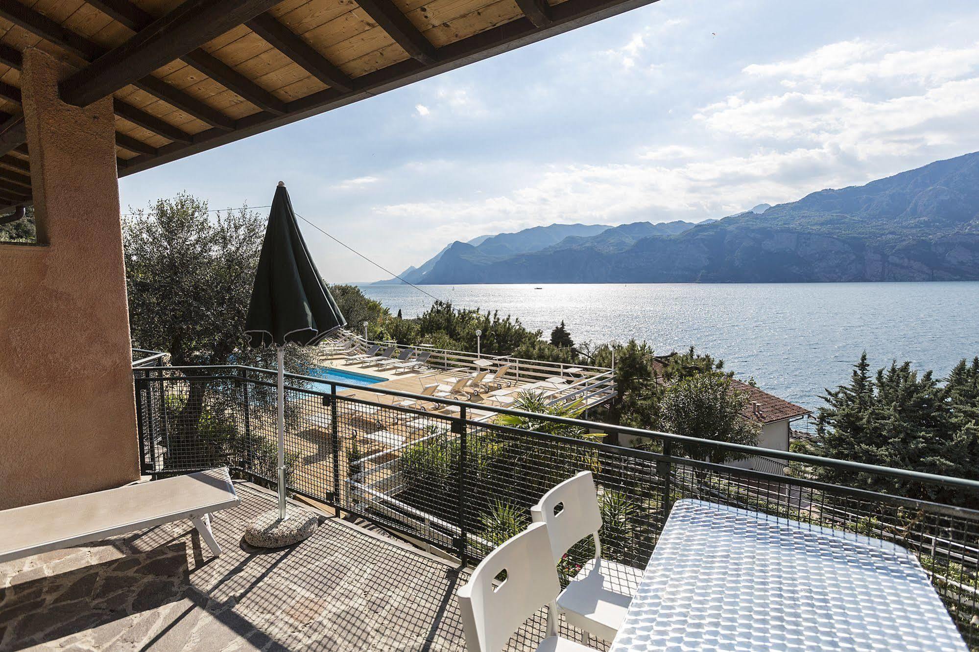 מאלצ'סינה Residence Parco Lago Di Garda מראה חיצוני תמונה