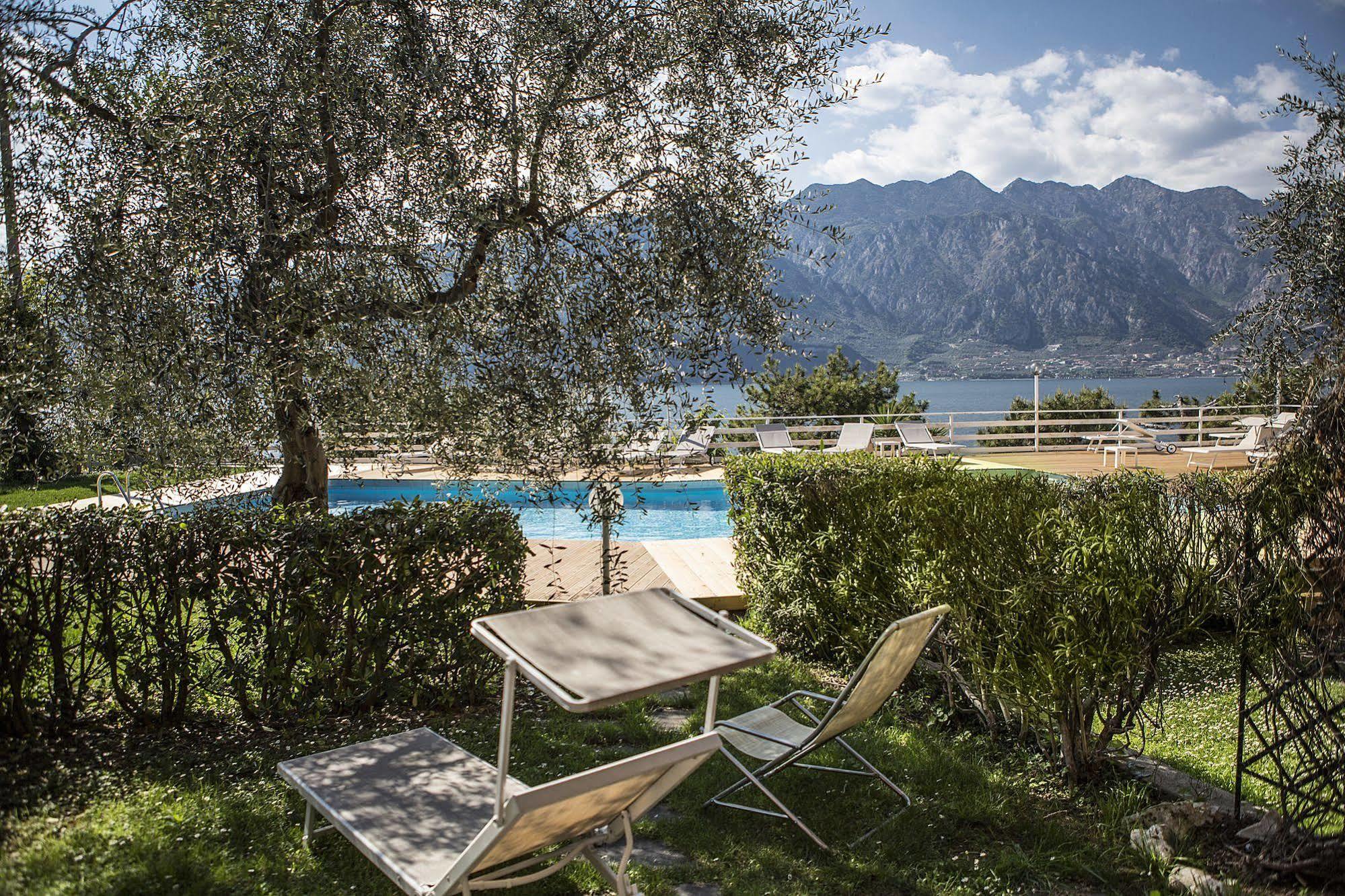 מאלצ'סינה Residence Parco Lago Di Garda מראה חיצוני תמונה